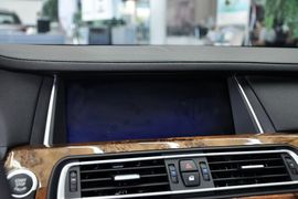 2013款宝马740Li豪华型