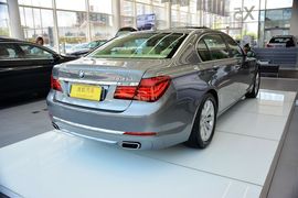 2013款宝马740Li豪华型