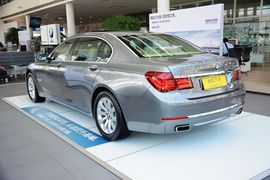 2013款宝马740Li豪华型