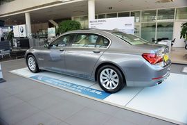 2013款宝马740Li豪华型