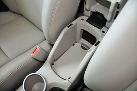 2014款丰田逸致180G豪华多功能版