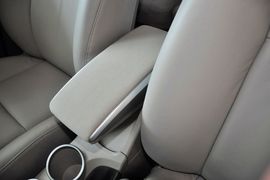 2014款丰田逸致180G豪华多功能版