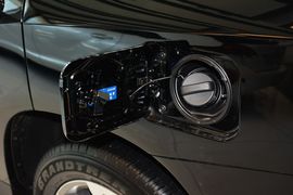 2013款丰田汉兰达2.7L两驱探索版(7座)