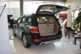 2013款丰田汉兰达2.7L两驱探索版(7座)