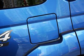 2013款郑州日产帕拉丁2.4L手动豪华型