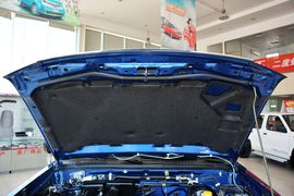 2013款郑州日产帕拉丁2.4L手动豪华型