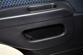 2013款郑州日产帕拉丁2.4L手动豪华型