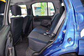 2013款郑州日产帕拉丁2.4L手动豪华型