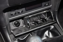 2013款郑州日产帕拉丁2.4L手动豪华型