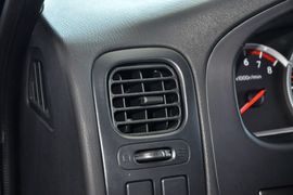 2013款郑州日产帕拉丁2.4L手动豪华型