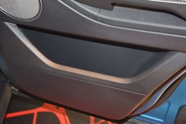 2014款路虎揽胜极光2.0T