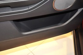 2014款路虎揽胜极光2.0T