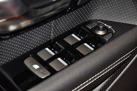 2014款路虎揽胜极光2.0T