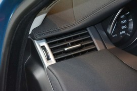 2014款路虎揽胜极光2.0T