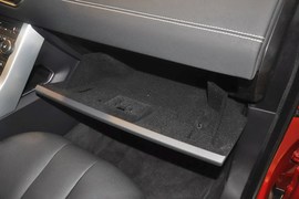 2014款路虎揽胜极光2.0T