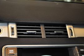 2014款路虎揽胜极光2.0T