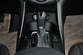 2013款现代格锐3.3L手自一体豪华版