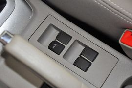 2012款长安悦翔V3