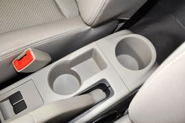 2012款长安悦翔V3