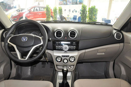 2012款长安悦翔V3