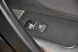 2014款吉利新帝豪两厢