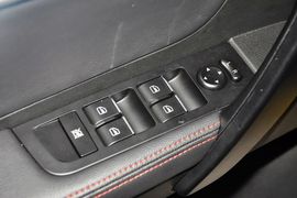 2014款吉利新帝豪两厢