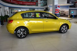 2014款吉利新帝豪两厢