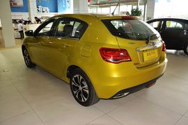 2014款吉利新帝豪两厢