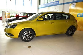 2014款吉利新帝豪两厢