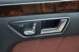 2015款奔驰E260L豪华型