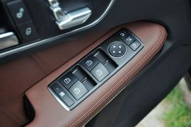 2015款奔驰E260L豪华型