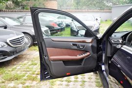 2015款奔驰E260L豪华型