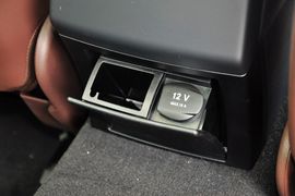 2015款奔驰E260L豪华型