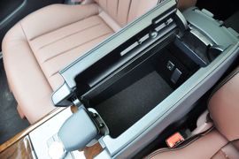 2015款奔驰E260L豪华型