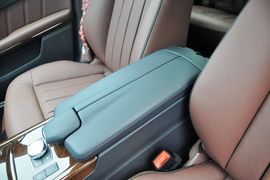 2015款奔驰E260L豪华型