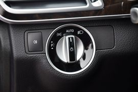 2015款奔驰E260L豪华型