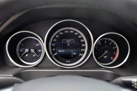 2015款奔驰E260L豪华型