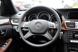 2015款奔驰E260L豪华型