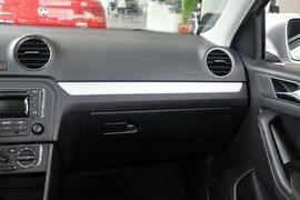 2013款大众捷达1.6L自动舒适型