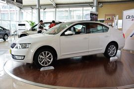 2015款斯柯达明锐1.4T