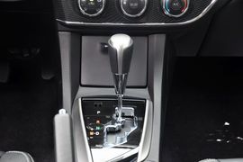 2014款丰田卡罗拉1.6L