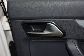 2013款大众途安1.4T自动舒适版5座