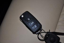 2013款大众途安1.4T自动舒适版5座