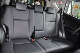 2013款丰田RAV4