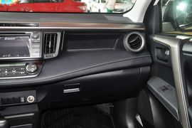 2013款丰田RAV4