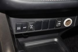 2013款丰田RAV4