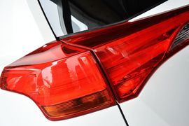 2013款丰田RAV4