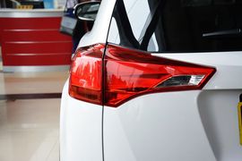 2013款丰田RAV4