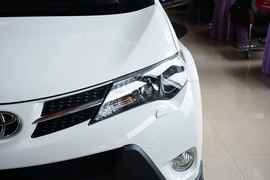 2013款丰田RAV4