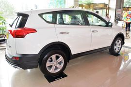 2013款丰田RAV4
